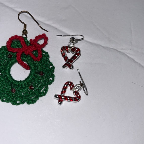 Vintage set Holiday Wreath Earrings - Handmade Jewelry Classic Christmas - Picture 3 of 3